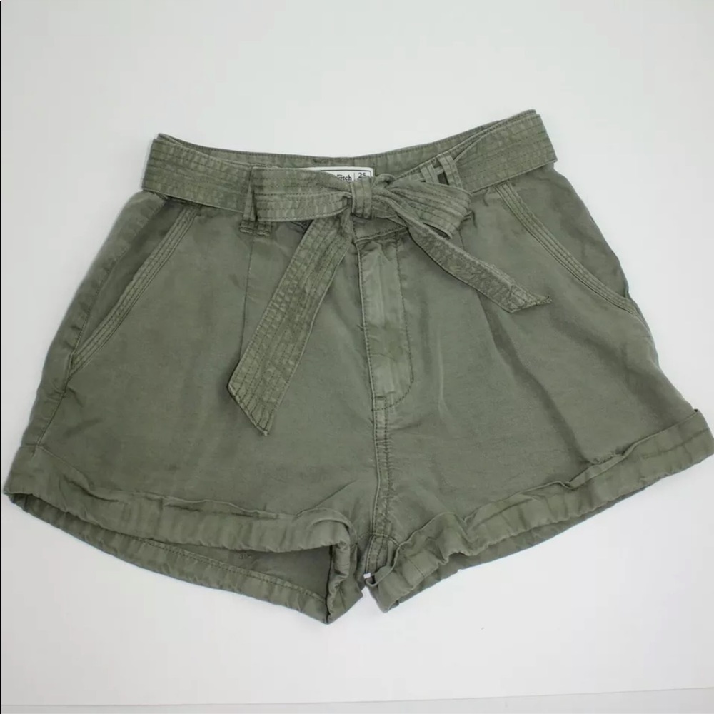 Abercrombie & Fitch Women's Belted Shorts Size 25